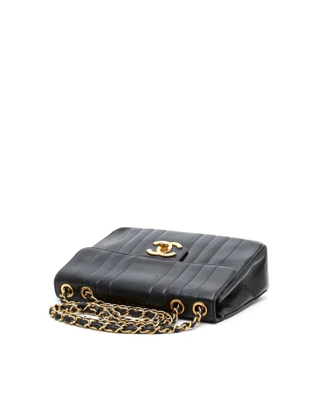 Chanel Classic Jumbo Vertical Single Flap Bag in Leather from A Retro Tale, photo 4 of 11