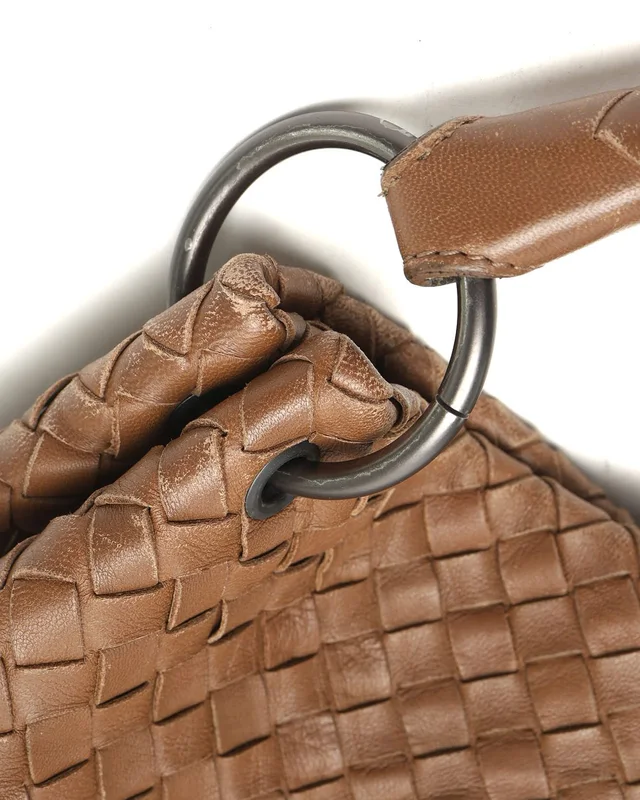Bottega Veneta Intrecciato Veneta Hobo Bag in Woven leather from A Retro Tale, photo 6 of 10