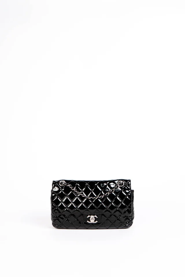 2000s Chanel Black Patent Leather Medium Double Flap Shoulder Bag in Black Patent leather from Break Archive