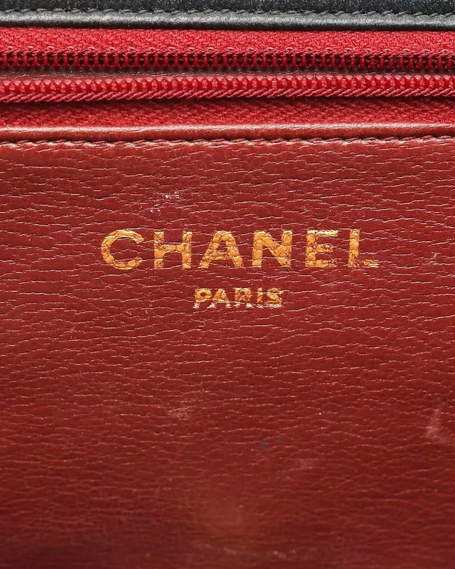 Chanel CC Full Flap Bag in Leather from A Retro Tale, photo 6 of 8