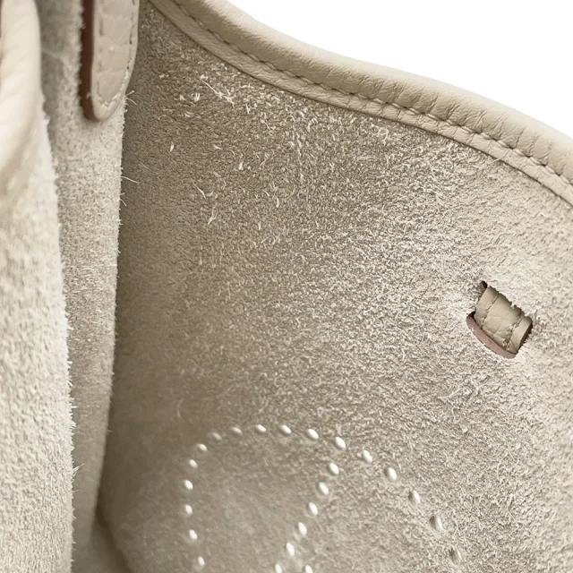 Hermès Evelyne Long Beton Taurillon Clemence Size TPM in Clemence leather from GALLERY RARE, photo 7 of 13