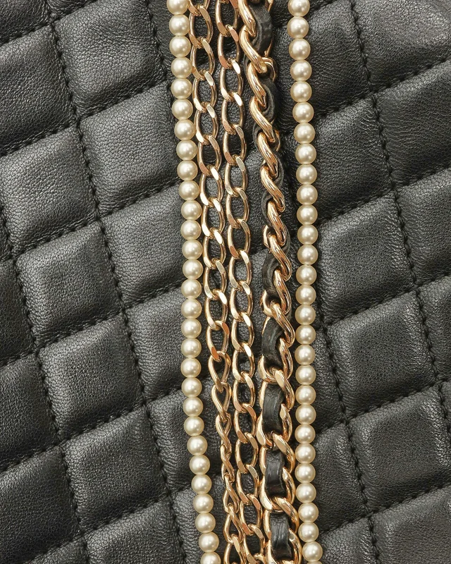 Chanel CC Westminster Pearl Bag in Leather from A Retro Tale, photo 6 of 9