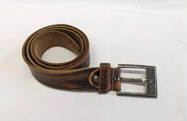 Diesel Vintage leather belt in Brown Leather from Oxfam Online Shop