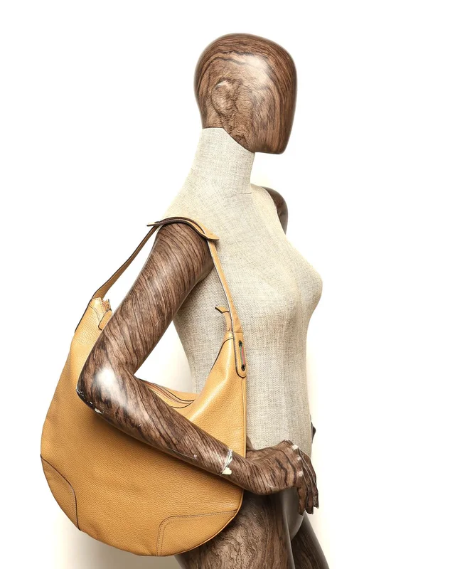Gucci GG Leather Hobo Bag in Leather from A Retro Tale, photo 7 of 7