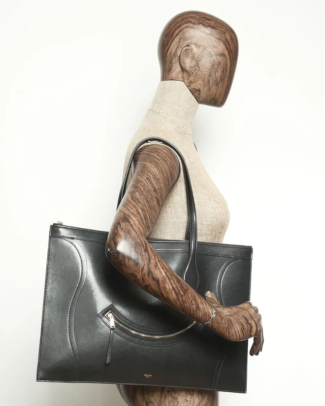 Celine Flat Cabas New Luggage Shoulder Bag in Leather from A Retro Tale, photo 9 of 9