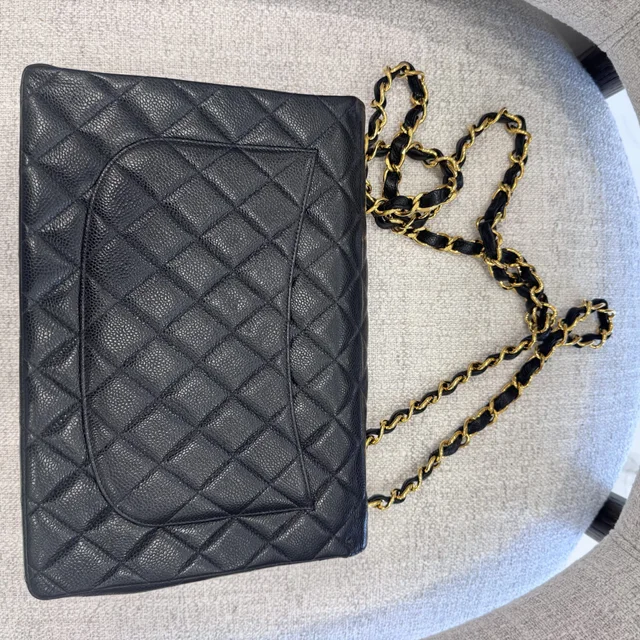 Chanel Large Single Flap Bag in 24K Gold Plated, caviar leather, Metal from Reowned, photo 4 of 9