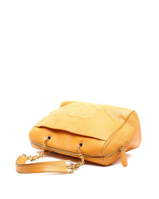 Chanel CC Caviar Chain Boston Bag in Caviar leather from A Retro Tale, photo 4 of 11
