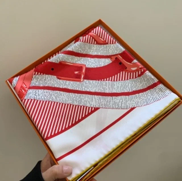 Hermès silk scarves and square scarves in Silk from Luxury Promise