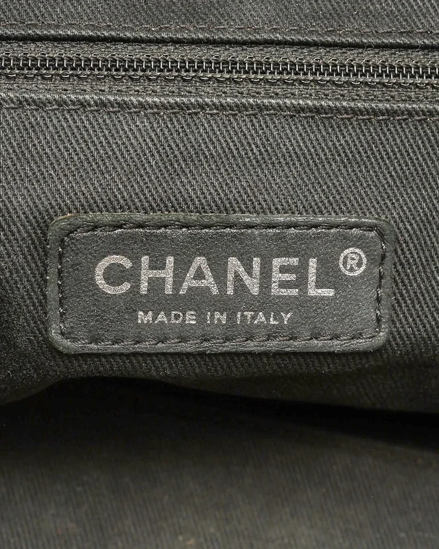 Chanel CC Quilted Aged Coco Rider Bowling Bag in Leather from A Retro Tale, photo 9 of 11