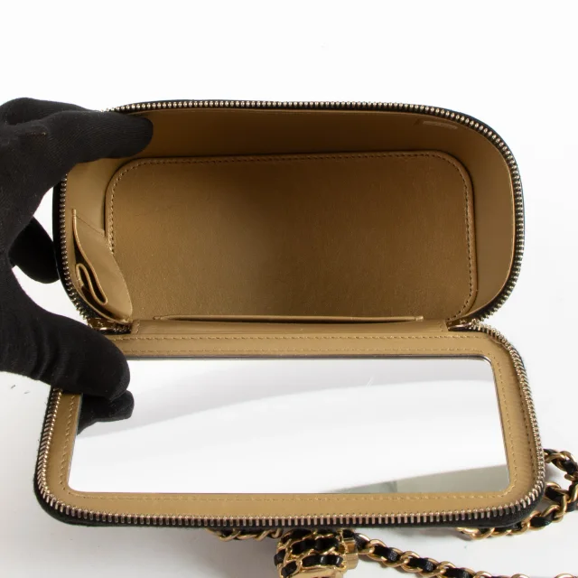 Chanel Black Pearl Crush Long Vanity With Chain Bag in Black from Labellov, photo 6 of 8