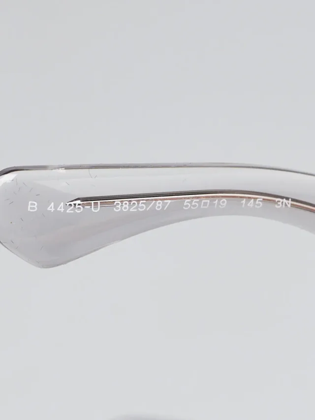 Burberry Clear Acetate Angular Oversized Sunglasses - B4425-U from Yoogis, photo 2 of 6