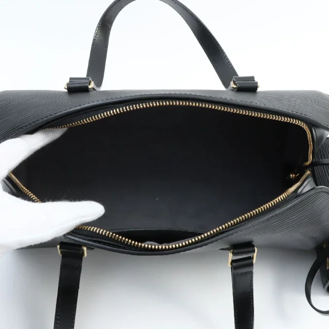 Louis Vuitton 2001 Epi Sphero Noir in Black Leather from VINTAGE QOO TOKYO, photo 5 of 20