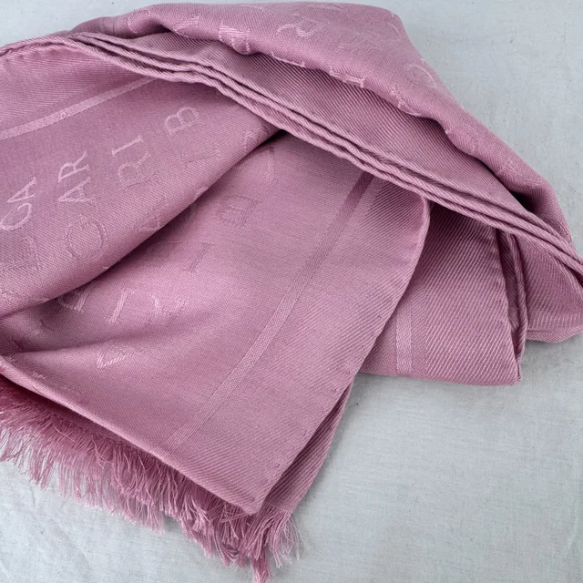 Bvlgari Logonania Stole / Shawl in 40% wool, 60% silk from Reowned, photo 3 of 5