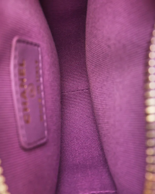 Chanel CC in Love Heart Belt Bag in Lambskin from A Retro Tale, photo 7 of 10