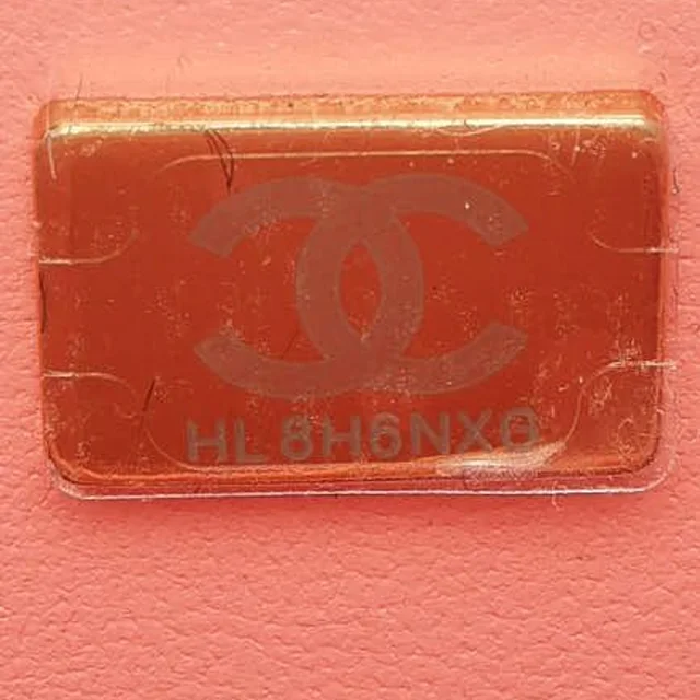 Chanel Afternoon Tea Vanity Bag in Patent leather from A Retro Tale, photo 9 of 10
