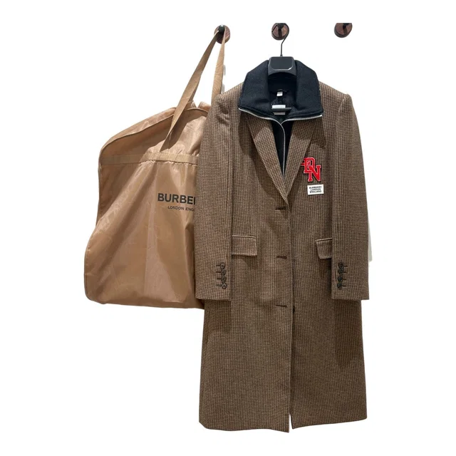 Burberry Wool Long Coat UK6 in Wool from Luxury Promise