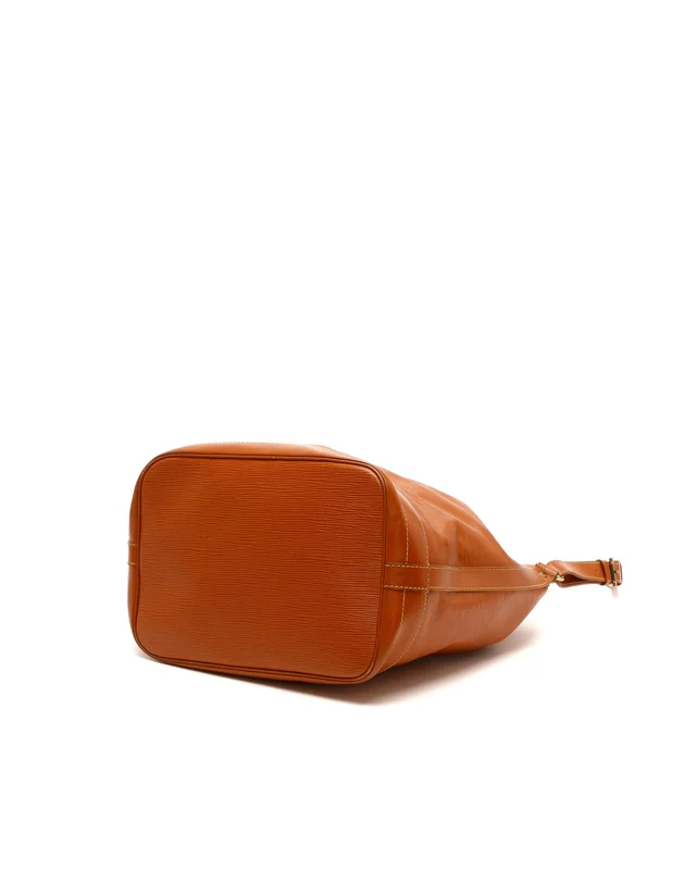 Louis Vuitton Epi Noé GM Bag in Leather from A Retro Tale, photo 5 of 10