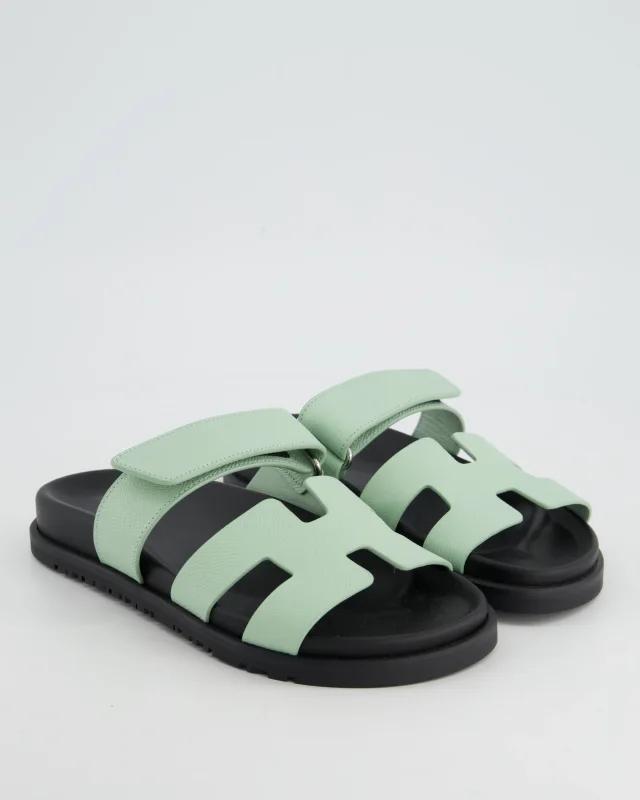 Hermès Vert Jade Epsom Leather Chypre Sandals Size EU 35.5 in Green Epsom leather from Sellier, photo 2 of 4