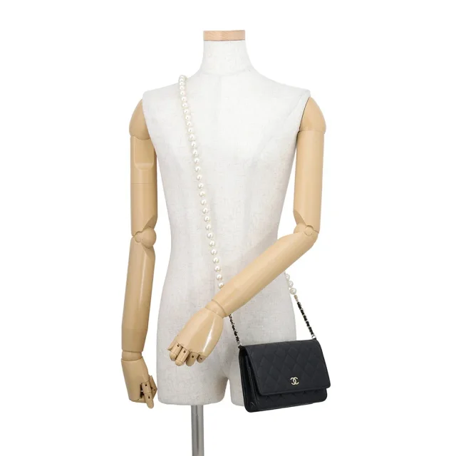 Chanel Matelasse Pearl Chain Wallet BlackAP1841 Lambskin Pearl in Lambskin from GALLERY RARE, photo 5 of 19