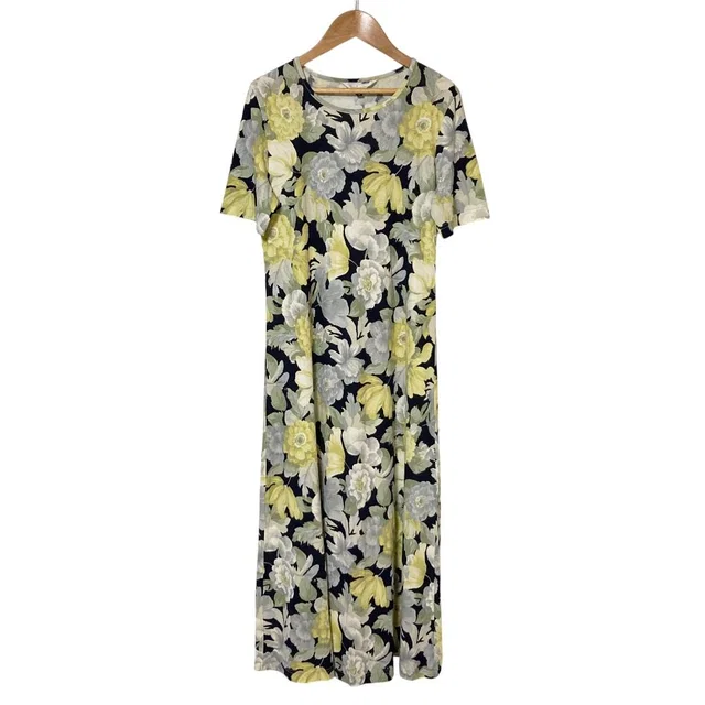 Burberry Burberrys Flower Print Dress from LuxUness