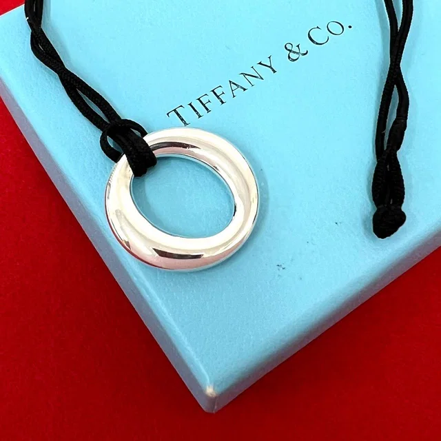 Tiffany & Co. Vintage Seviana Necklace 925 Sterling Silver Pendant Choker in Silver from The Reluxe