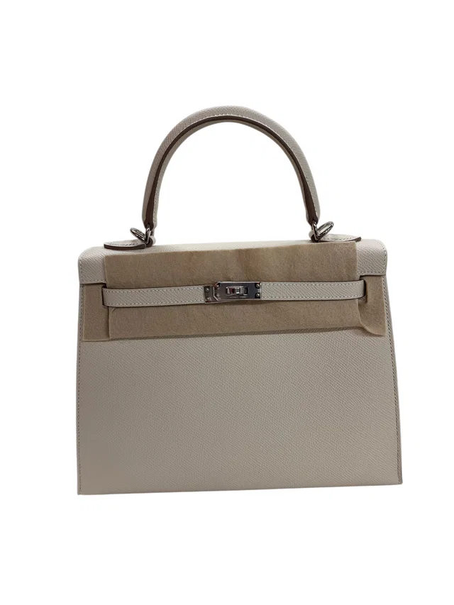 Hermès Kelly 25 Sellier Craie Epsom GHW #W in White Epsom leather from Luxury Promise