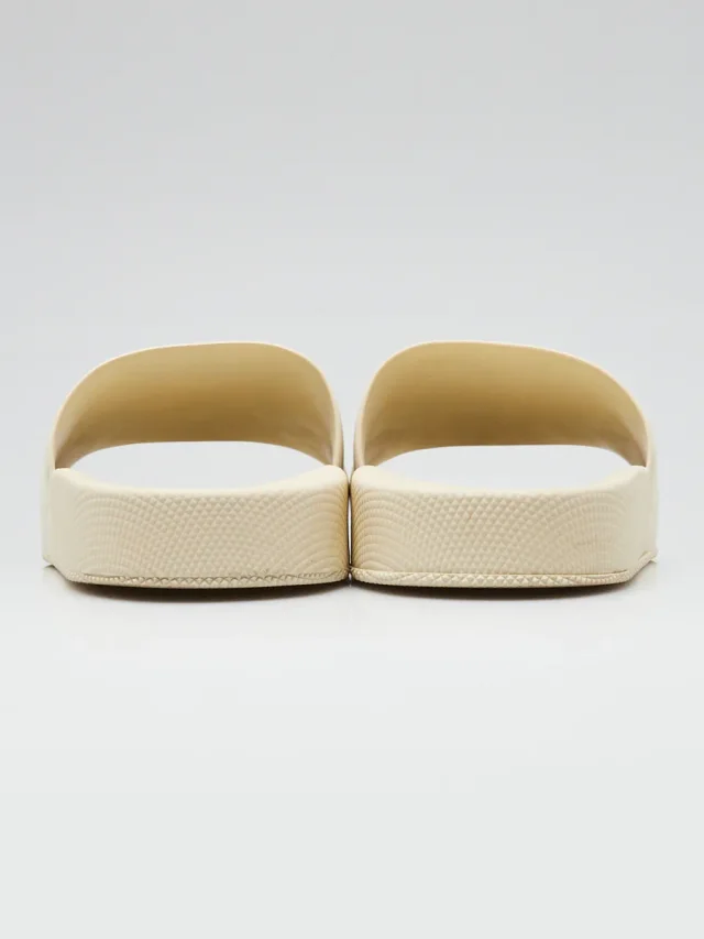 Bottega Veneta Beige Quilted Rubber Slide Sandals Size 5. /36 in Beige from Yoogis, photo 2 of 2