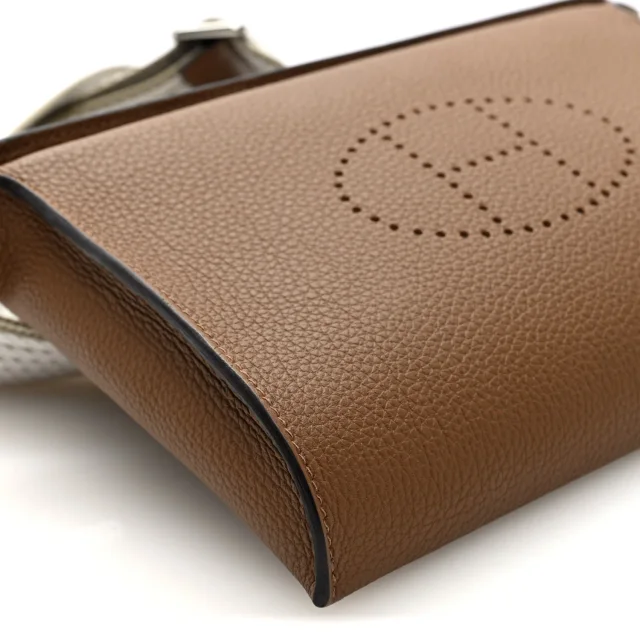 Hermès Togo Sangle Cordage Videpoches Alezan Beige Marfa Gris Pale in Beige Togo leather from FASHIONPHILE, photo 8 of 9
