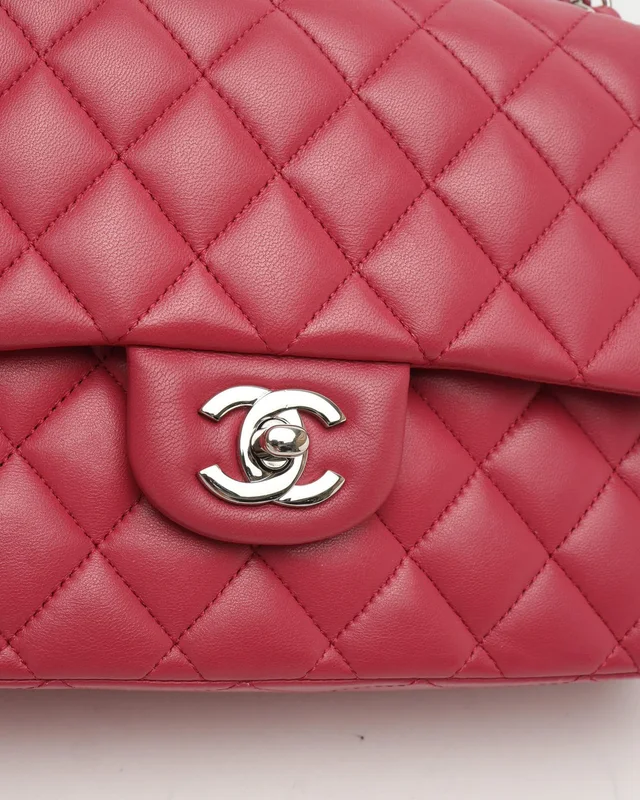Chanel Classic Medium Double Flap Bag in Leather from A Retro Tale, photo 8 of 10
