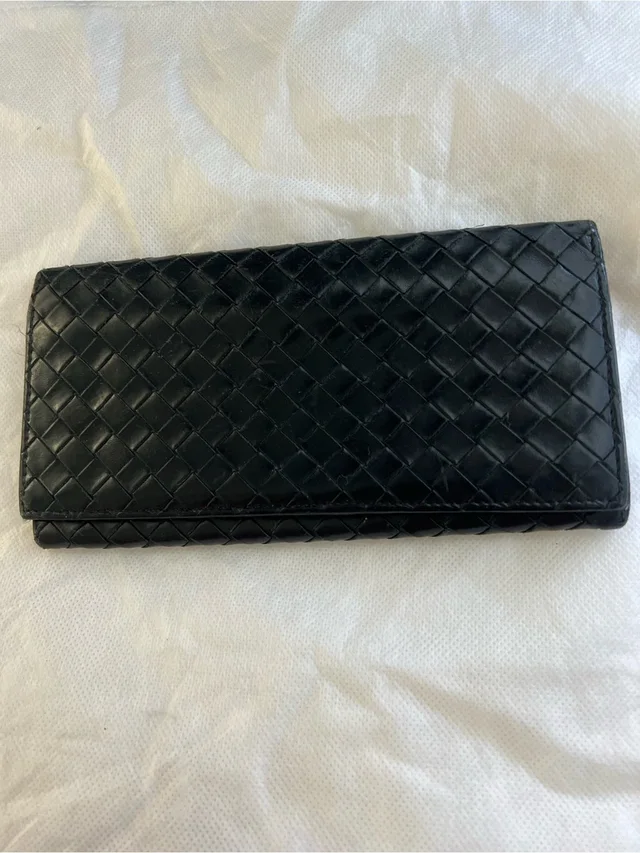 Bottega Veneta Intrecciato Leather Continental Wallet in black Woven leather from Poshmark, photo 1 of 1