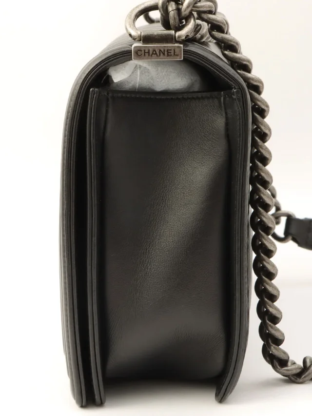 Boy Chanel 2-way Chevron Stitch Chain Shoulder Bag, Black, manufactured around 2015 in Black Lambskin from VINTAGE QOO TOKYO, photo 4 of 13