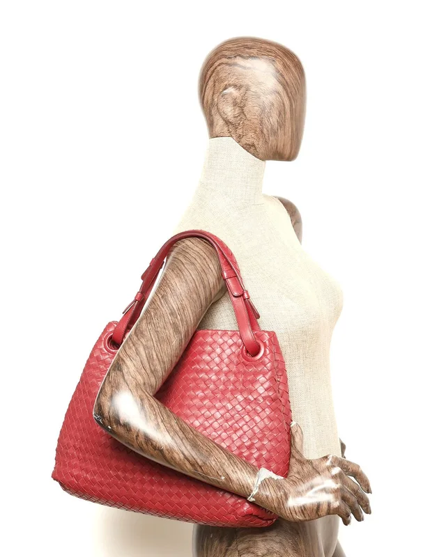 Bottega Veneta Intrecciato Tote Bag in Woven leather from A Retro Tale, photo 7 of 7