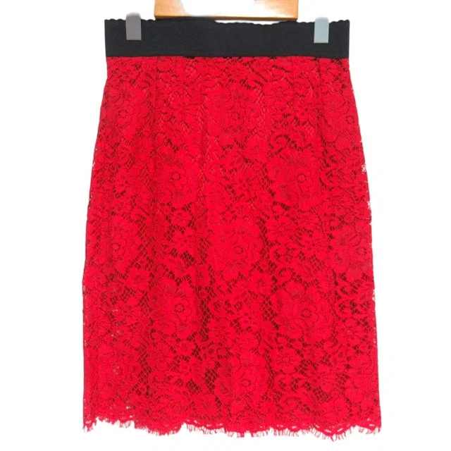 Dolce & Gabbana Knee Length Flower Lace Skirt 40 Red Black in Black from The Reluxe