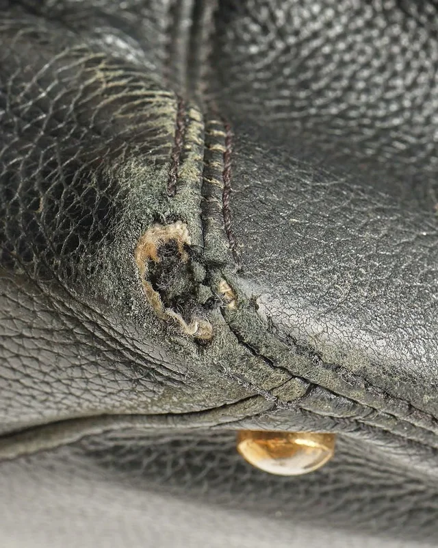 Chanel Caviar Executive Cerf Tote Bag in Caviar leather from A Retro Tale, photo 6 of 9