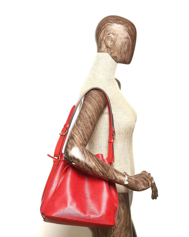 Louis Vuitton Epi Petit Noé Bag in Leather from A Retro Tale, photo 9 of 9