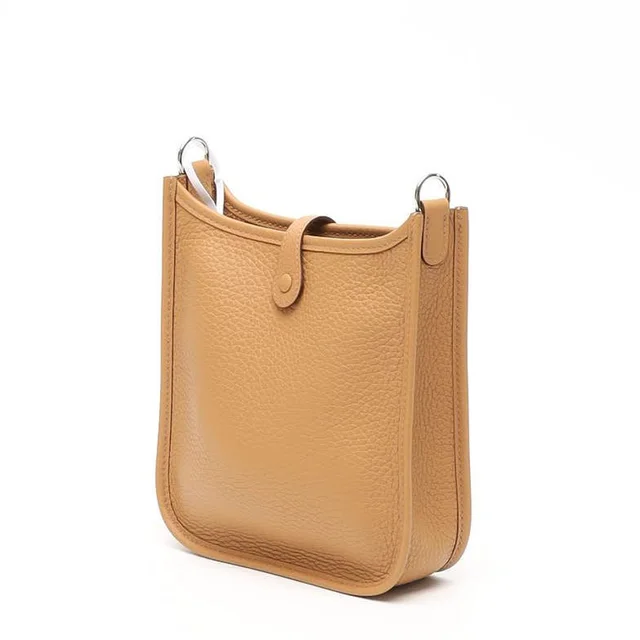 Hermès Biscuit Evelyne 16 TPM Taurillion Clemence Bag in Clemence leather from A Retro Tale, photo 3 of 10