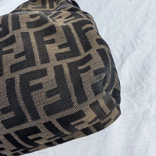 Fendi Tobacco Zucca Medium Chef Shoulder Bag in Calfskin leather, Metal, zucca canvas from Reowned, photo 4 of 13