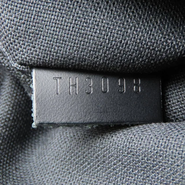 Louis Vuitton Damier Graphite Shoulder Bag in Black Canvas from LuxUness, photo 9 of 9