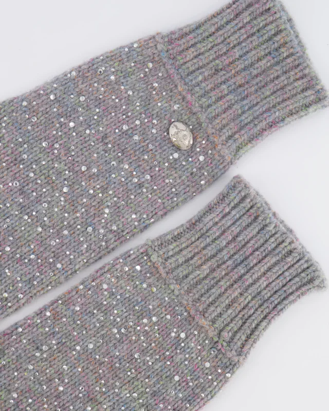 Chanel Grey and Multi-Colour Wool Knitted Long Mitten Gloves with Silver Sequin Embellishments Size M in Grey Wool from Sellier, photo 4 of 5