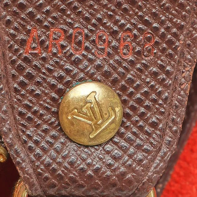 Louis Vuitton Damier Ebene Marais Bucket Bag in Brown Canvas from A Retro Tale, photo 7 of 8