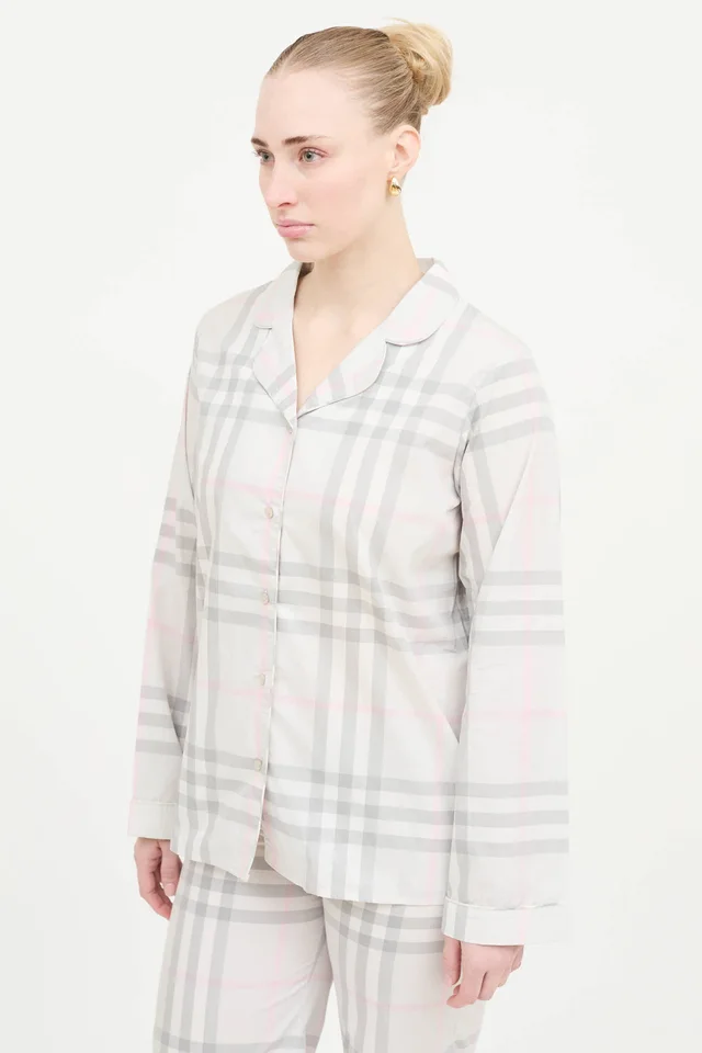 Burberry Body Checked Pyjamas from VSP Consignment, photo 2 of 2