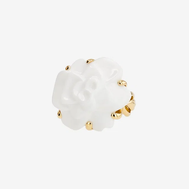 Chanel Camelia ring, medium size, in yellow gold and agate in Yellow from Collector Square