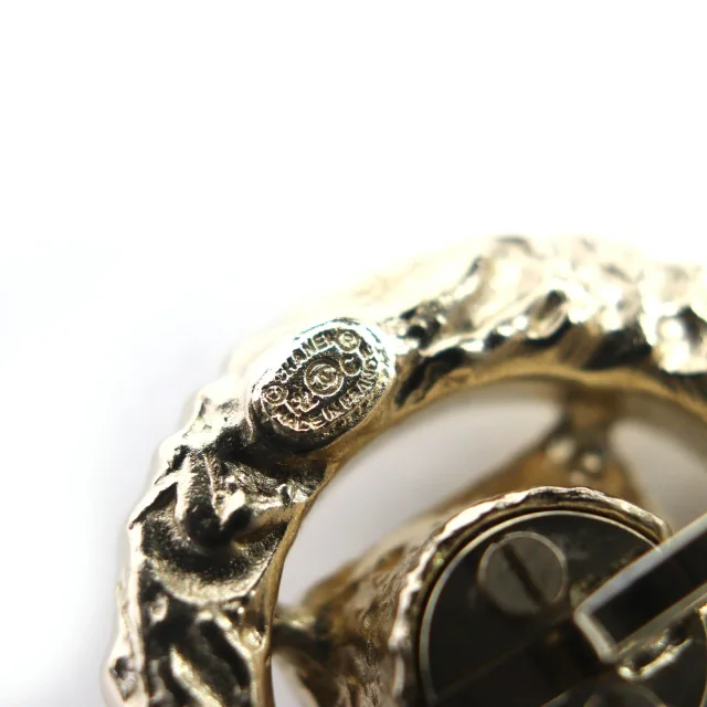 Chanel COCO Mark Rhinestone Hairpin in Gold Others from LuxUness, photo 5 of 5