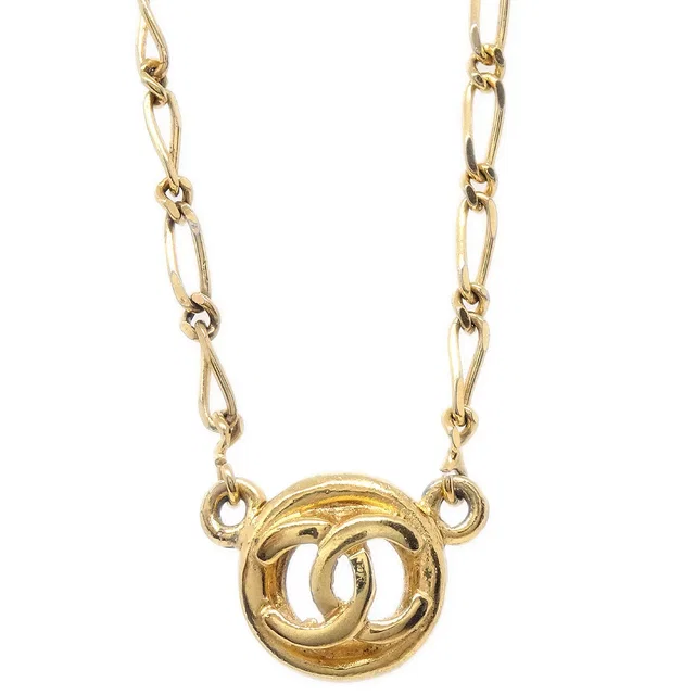 Chanel Medallion Gold Chain Pendant Necklace 1982 in Gold from AMORE Vintage Tokyo