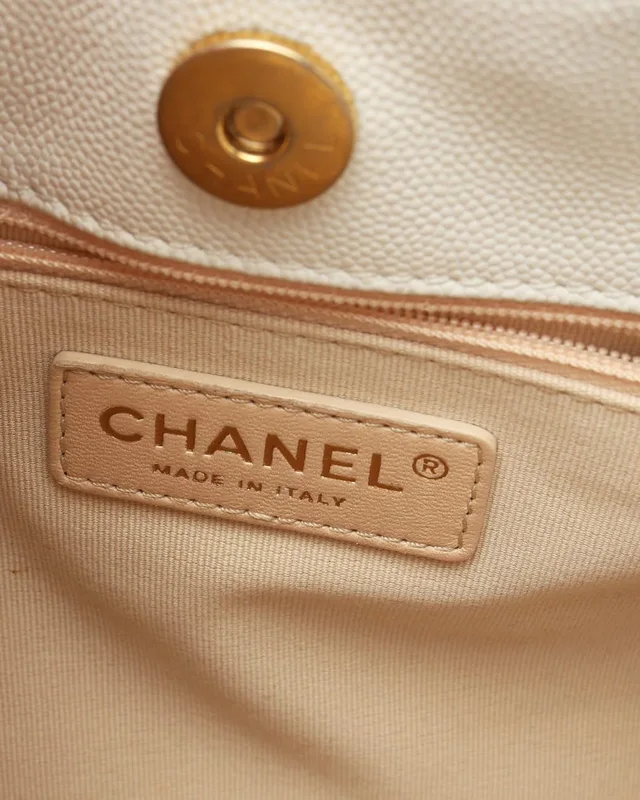 Chanel Caviar Medium Wavy CC Bag in Caviar leather from A Retro Tale, photo 11 of 13
