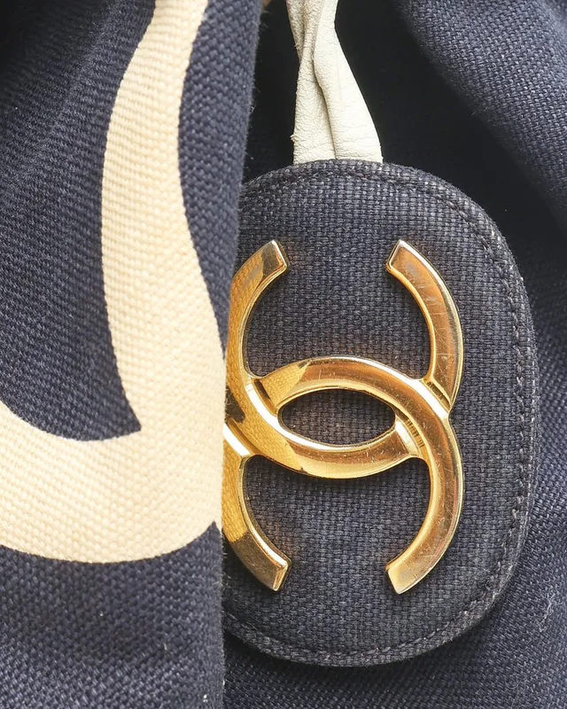 Chanel CC Drawstring Bucket Bag in Canvas from A Retro Tale, photo 6 of 13