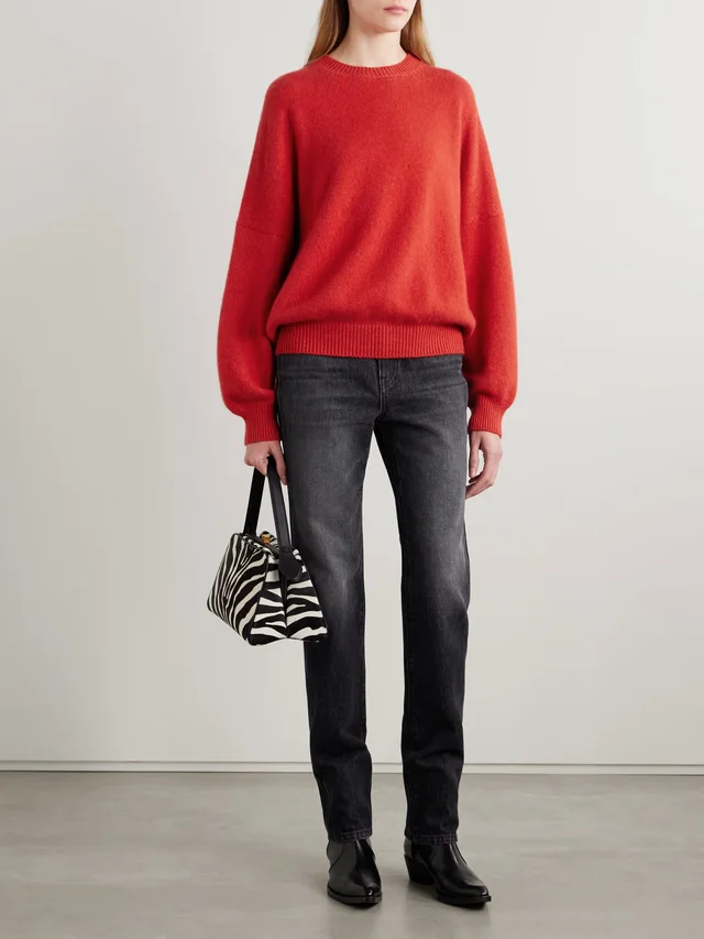 KHAITE Margaux oversized cashmere sweater in Red, photo 2 of 2 from NET-A-PORTER (Canada)