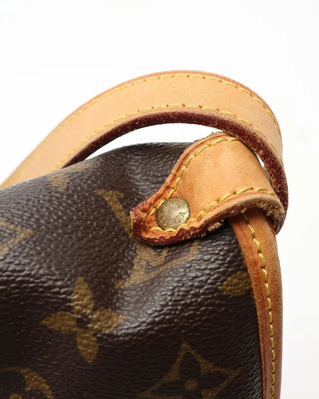 Louis Vuitton Monogram Saumur 30 Bag in Coated canvas from A Retro Tale, photo 6 of 8