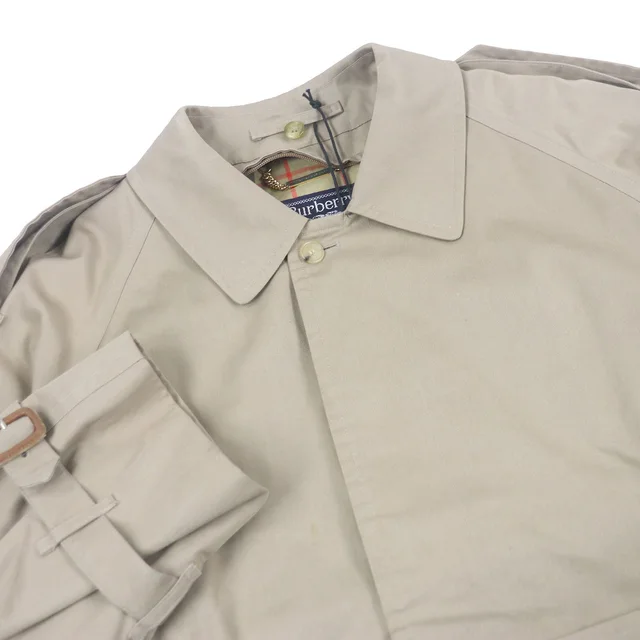 Burberry Burberrys Trench Restored Trench Coat Limited from LuxUness, photo 2 of 2