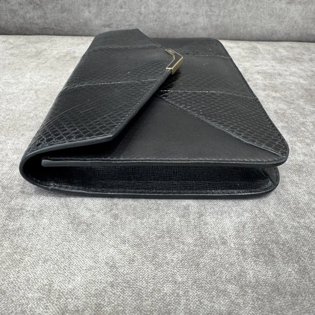 Fendi 2Jours Small Black Envelope Clutch Bag in Black calfskin, Metal, smooth calfskin from Reowned, photo 4 of 9